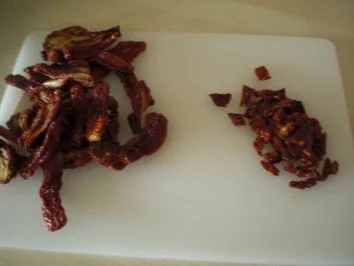 Dörrtomaten-Aprikosen-Pesto - Rezept - Bild Nr. 2