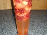 Rezept: Erdbeeren + Himbeeren mit Secco Erdbeeren + Himbeeren mit Secco - Rezept