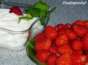 Ingwer-Quarkcreme mit Erdbeeren - Rezept