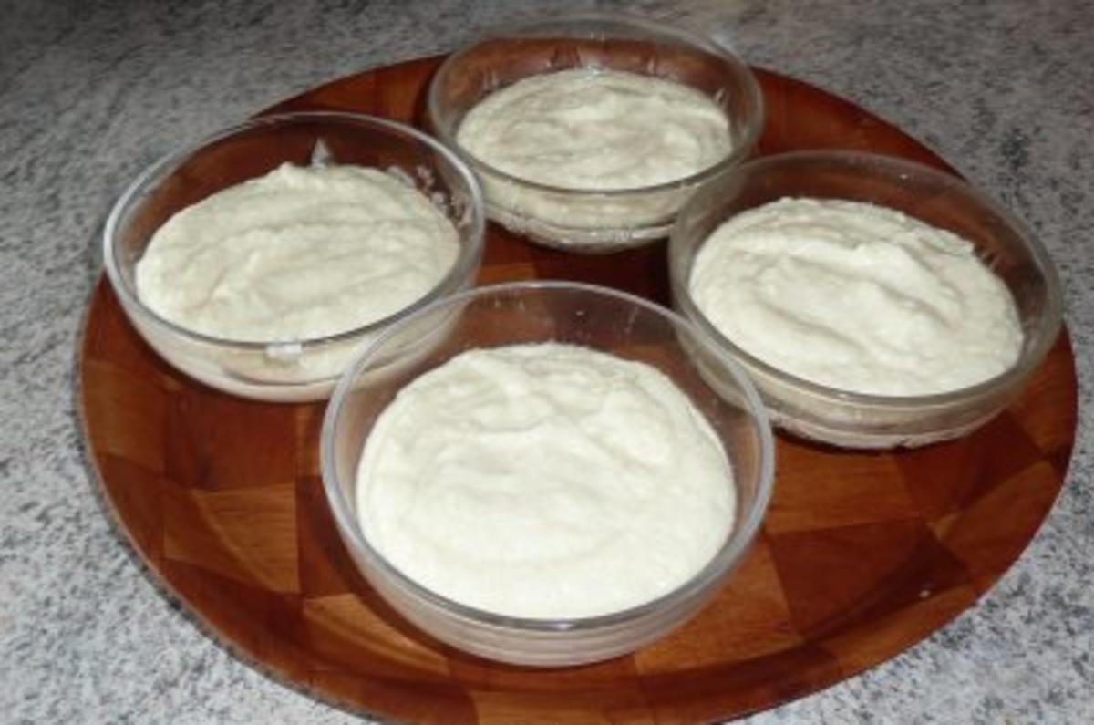 Dessert: Grieß-Quarkflammeri mit Orangen-Vanillesoße - Rezept - Bild Nr. 3