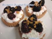 Brombeer-Joghurt-Törtchen - Rezept