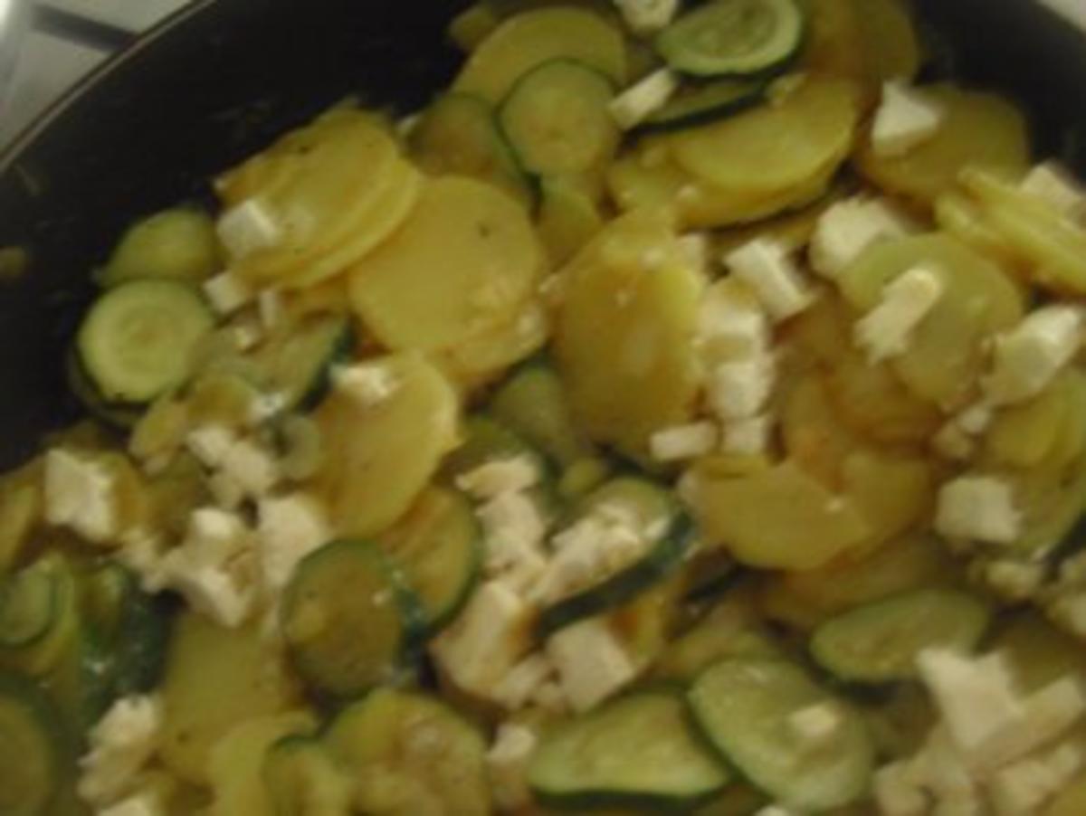 Kartoffel und Zucchini mit Feta - Rezept