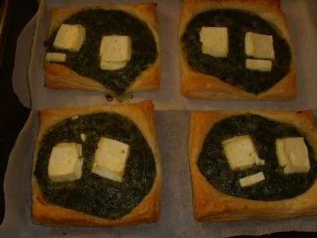 Rezept: Pikante Kuchen: Blätterteig mit Spinat Bild Nr. 4 Pikante Kuchen: Blätterteig mit Spinat - Rezept - Bild Nr. 4