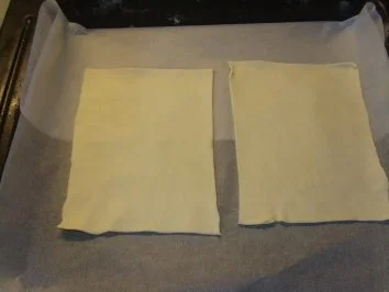 Pikante Kuchen: Käsewürstchen im Blätterteig - Rezept - Bild Nr. 2