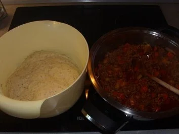 Rezept: Pizza Bolognese Bild Nr. 2 Pizza Bolognese - Rezept - Bild Nr. 2