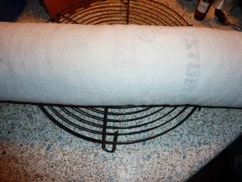 Rezept: Torten: Schwarzwälder Kirschrolle Bild Nr. 2 Torten: Schwarzwälder Kirschrolle - Rezept - Bild Nr. 2