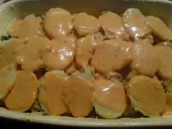 Rezept: Rosenkohl-Speck-Hackfleisch-Kartoffel-Auflauf Bild Nr. 4 Rosenkohl-Speck-Hackfleisch-Kartoffel-Auflauf - Rezept - Bild Nr. 4