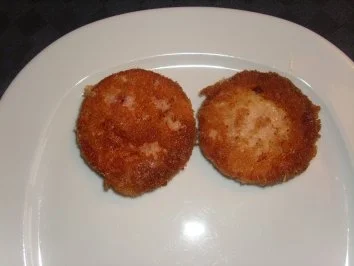 Pfannengerichte: Jagdwurst paniert mit Parmesan - Rezept