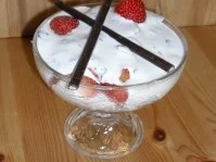 Rezept: Schaumcreme mit Erdbeeren Bild Nr. 2 Schaumcreme mit Erdbeeren - Rezept - Bild Nr. 2