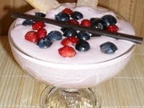 Quarkcreme mit Beeren - Rezept