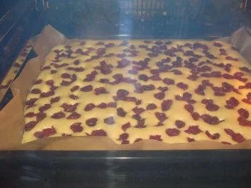 Rezept: Kirschkuchen Bild Nr. 2 Kirschkuchen - Rezept - Bild Nr. 2