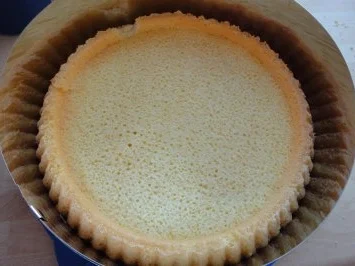 Rezept: Stracciatella-Erdbeer-Kuchen Bild Nr. 2 Stracciatella-Erdbeer-Kuchen - Rezept - Bild Nr. 2