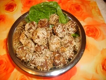 Sesam-Hackfleischbällchen a la Suki - Rezept