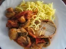 Filetbraten im Speckmantel mit Champignon-Paprika-Gemüse - Rezept