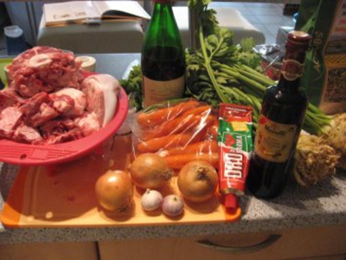 Braune Grundsoße - Rezept mit Bild - kochbar.de