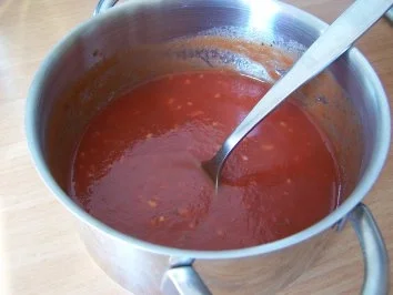 Gratinierte Zucchini-Kartoffelpfanne mit frittiertem Salbei - Rezept - Bild Nr. 5