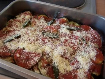 Gratinierte Zucchini-Kartoffelpfanne mit frittiertem Salbei - Rezept - Bild Nr. 9