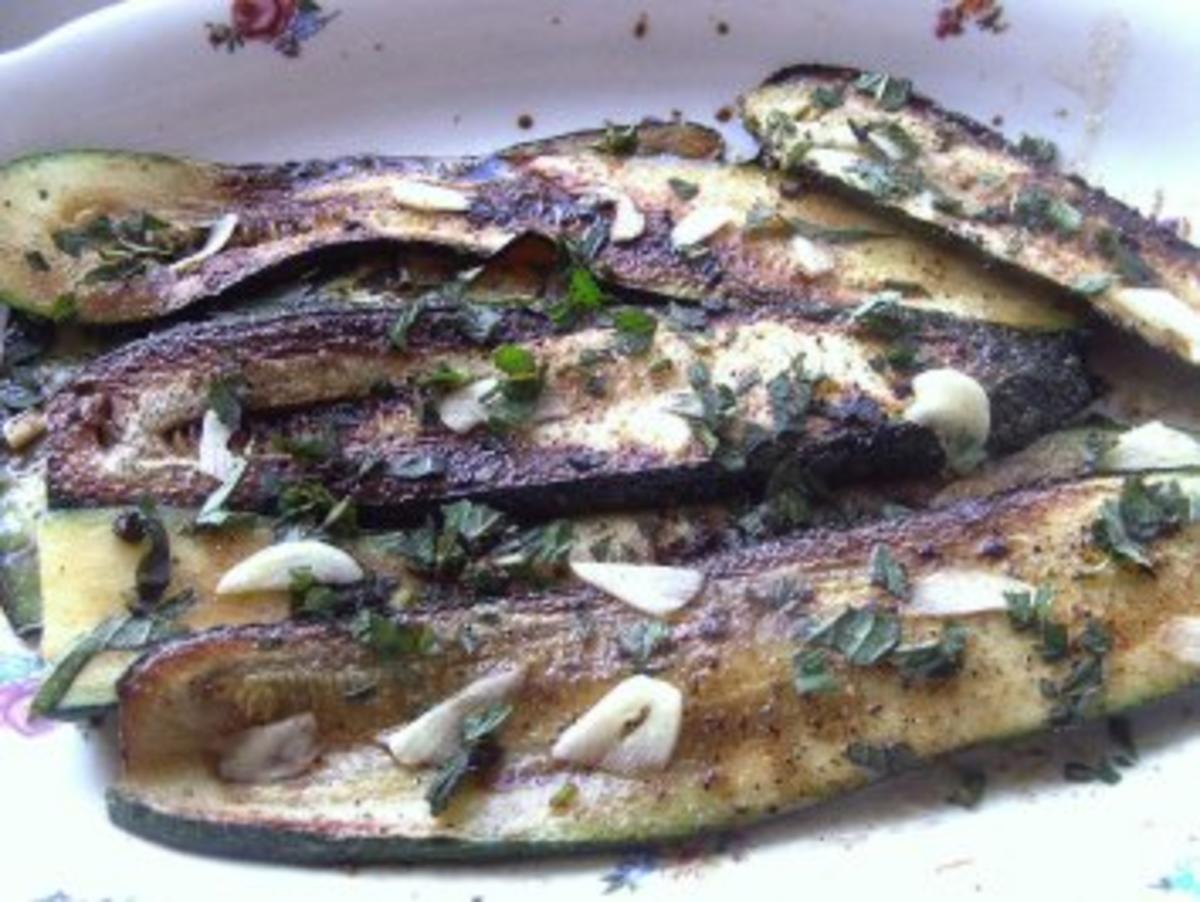 Bilder für Zucchini mit Pfefferminze - Rezept