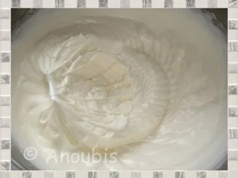 Dessert - Cremiges Karamelleis ohne Eismaschine - Rezept - Bild Nr. 3