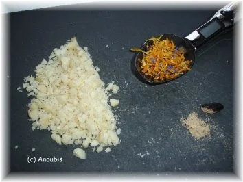 Rezept: Nascherei - Schokolade mit Tonkabohne und Macadamia Bild Nr. 3 Nascherei - Schokolade mit Tonkabohne und Macadamia - Rezept - Bild Nr. 3