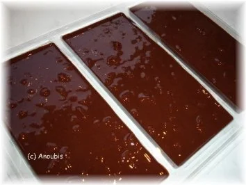 Rezept: Nascherei - Schokolade mit Tonkabohne und Macadamia Bild Nr. 5 Nascherei - Schokolade mit Tonkabohne und Macadamia - Rezept - Bild Nr. 5