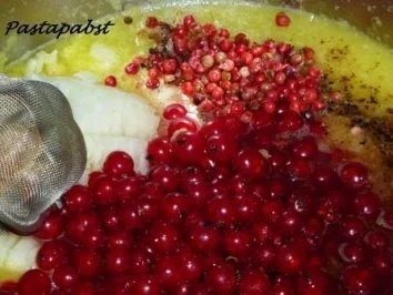 Rezept: Ananas-Johannisbeer-Chutney Bild Nr. 2 Ananas-Johannisbeer-Chutney - Rezept - Bild Nr. 2