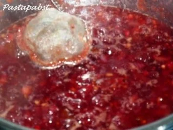 Rezept: Ananas-Johannisbeer-Chutney Bild Nr. 3 Ananas-Johannisbeer-Chutney - Rezept - Bild Nr. 3