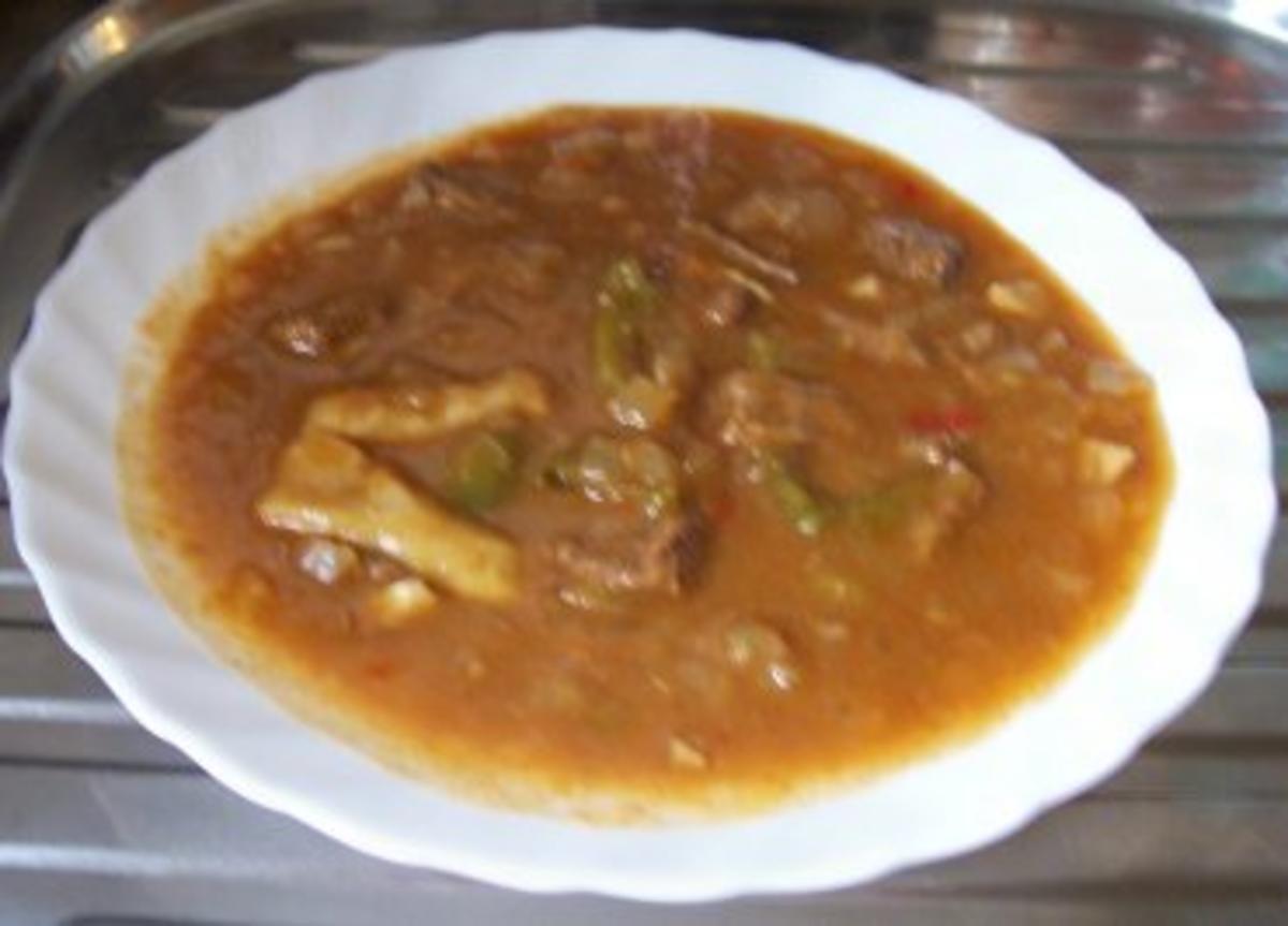 Kochen: Gulasch-Eintopf - Rezept mit Bild - kochbar.de