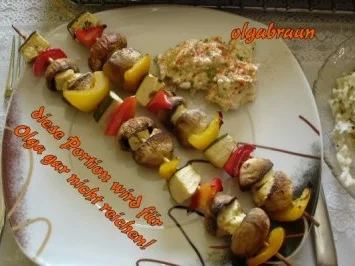 Aufgespießtes mit Apfel-Meerrettich-Hüttenkäsedip - Rezept