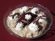 Hafercreme mit Johannisbeergelee und Sahne - Rezept