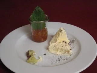 Rezept: Vanilleparfait und Kumquat-Relish Vanilleparfait und Kumquat-Relish - Rezept