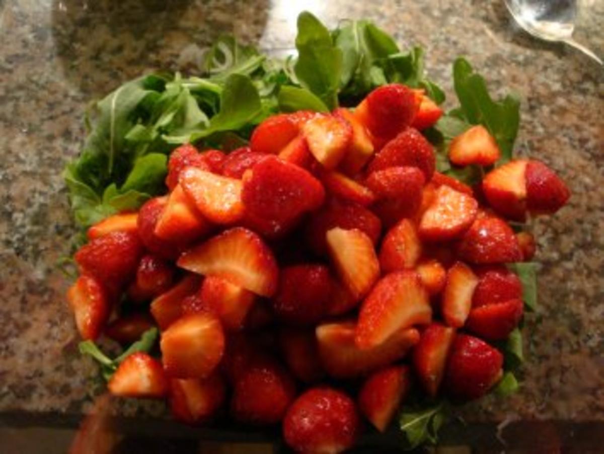 Erdbeeren mit Rucola (Erdbeeren für die Erdbeere, grins ;o)) - Rezept - Bild Nr. 10