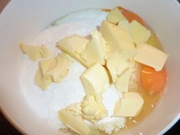 Rezept: Kuchen: Streuselkuchen mit Stachelbeeren Bild Nr. 2 Kuchen: Streuselkuchen mit Stachelbeeren - Rezept - Bild Nr. 2