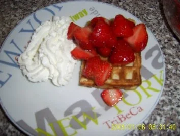 Waffeln mit Erdbeeren - Rezept - Bild Nr. 2
