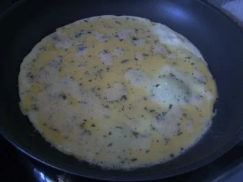 Rezept: Omlett mit einer leckeren Spinatfüllung Bild Nr. 4 Omlett mit einer leckeren Spinatfüllung - Rezept - Bild Nr. 4