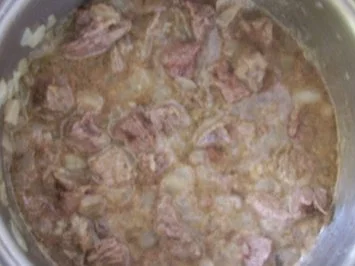 Rezept: Kochen: Feuriger Gulasch-Topf Bild Nr. 2 Kochen: Feuriger Gulasch-Topf - Rezept - Bild Nr. 2