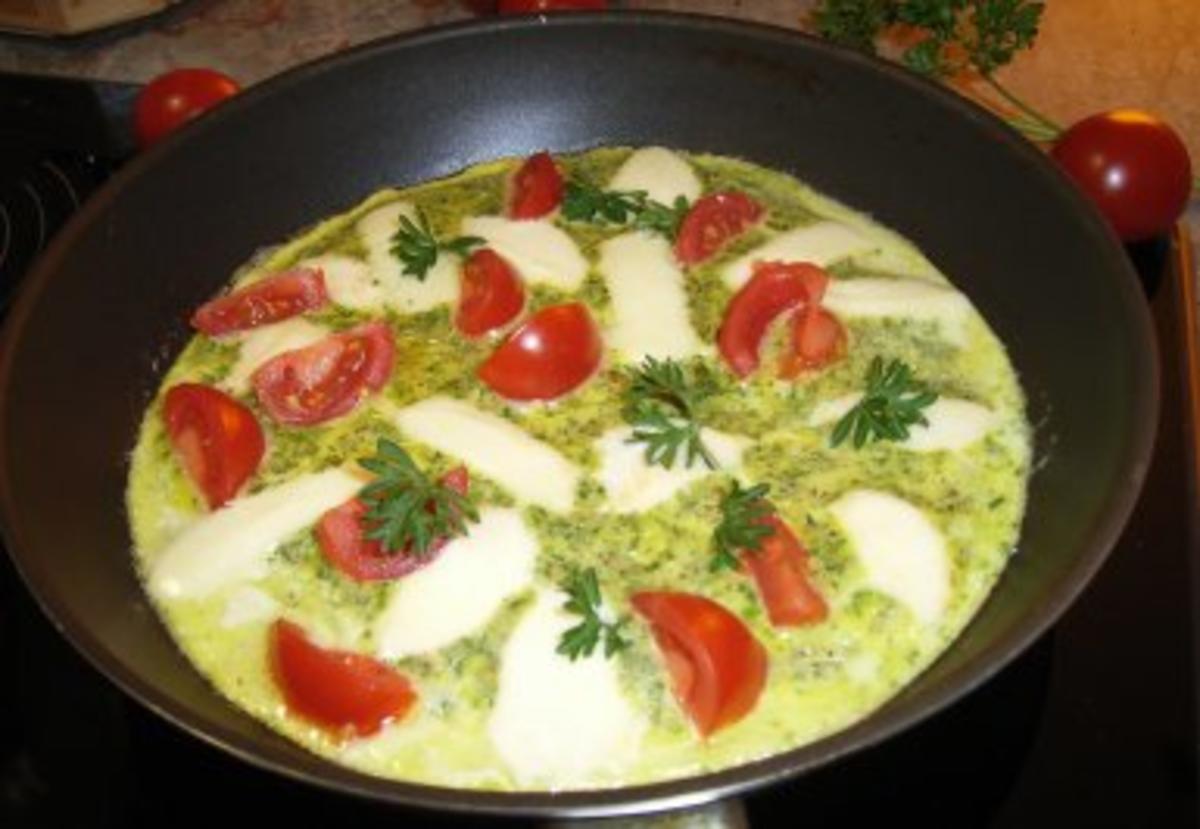 Tomaten-Mozzarella-Omelett - Rezept