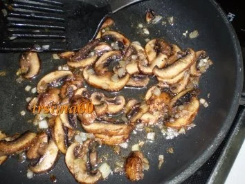 Schweinerouladen mit feiner Pilzfüllung - Rezept - Bild Nr. 5