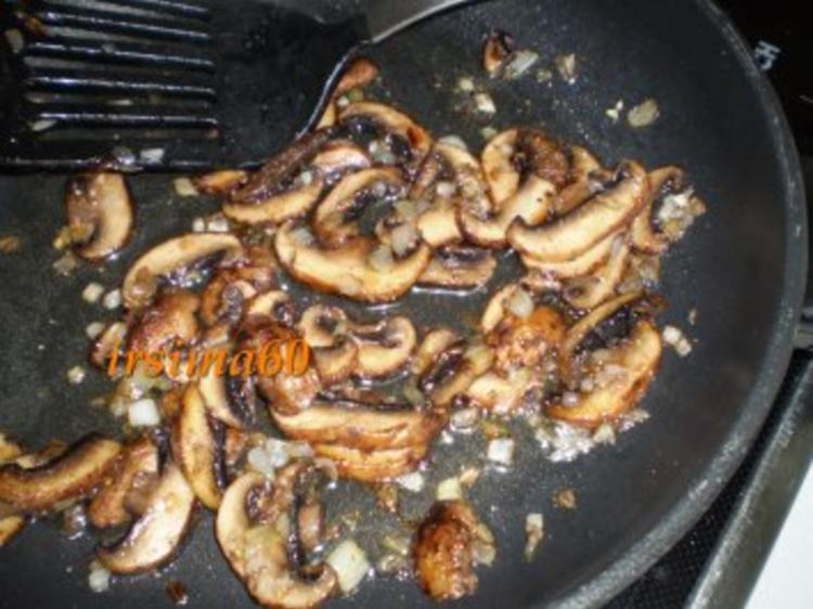 Schweinerouladen mit feiner Pilzfüllung - einfach - 84 kcal/100g