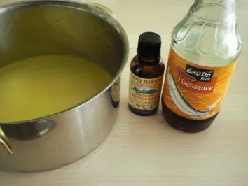 Jakobsmuscheln-Safran-Crumble mit Karotten-Confit und Orangenblüten-Laksa - Rezept - Bild Nr. 7