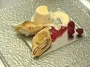 Limonencrepe mit Rosmarinparfait - Rezept