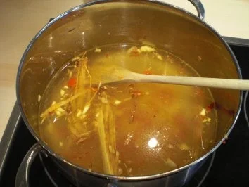 Flusskrebs-Maultaschen in der Zitronengrassuppe - Rezept - Bild Nr. 4