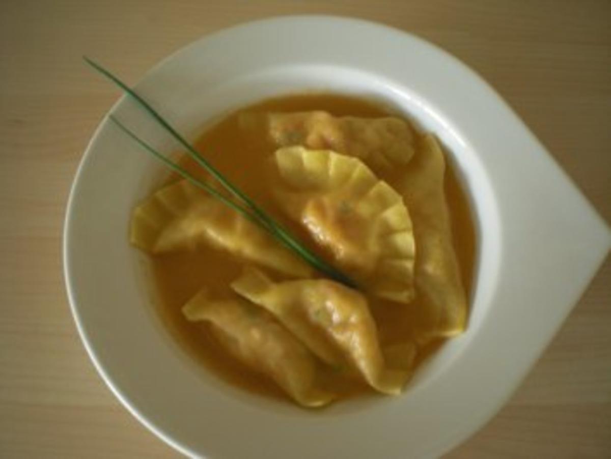 Bilder für Flusskrebs-Maultaschen in der Zitronengrassuppe - Rezept