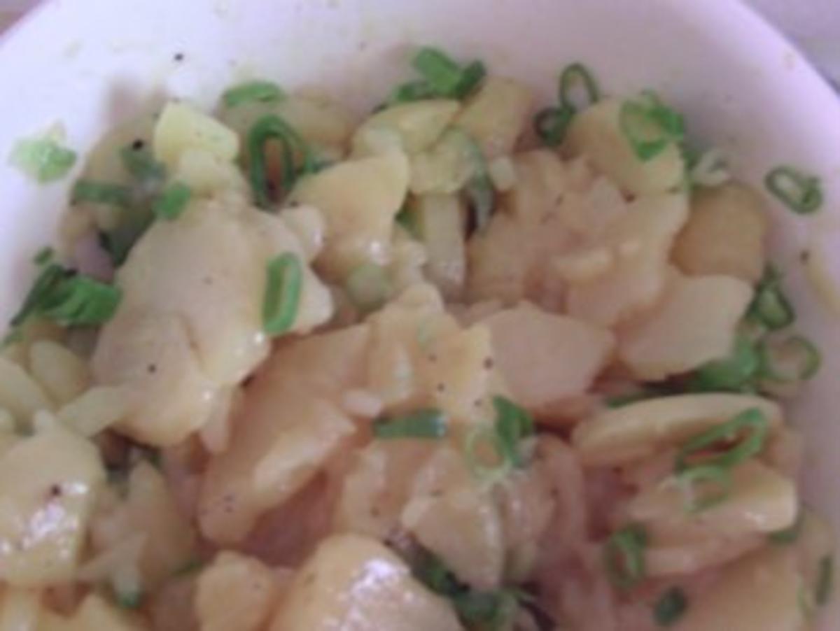 Kartoffelsalat mit Frühlingszwiebeln - Rezept
