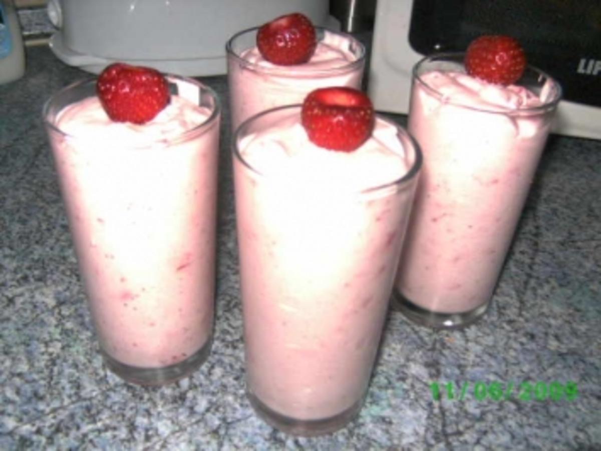 Erdbeer -Sahnespeise - Rezept