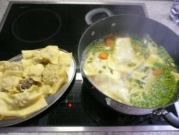 Suppen - Schnelle Maultaschen in Gemüsebrühe - Rezept - Bild Nr. 4
