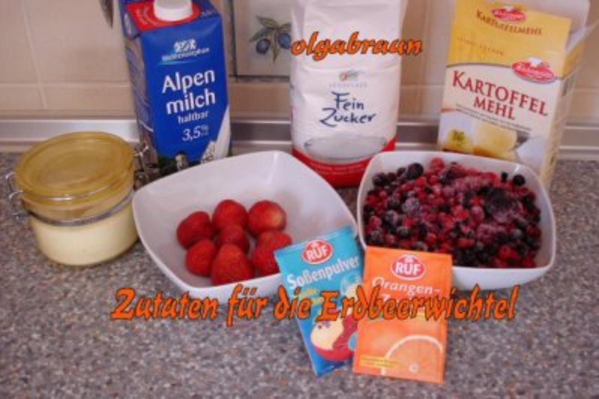 Erdbeer-Wichtel mit Beerengrütze und Vanillesauce - Rezept - Bild Nr. 2