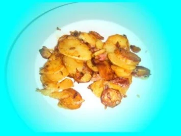 Rezept: Bratkartoffeln mit Speck und Zwiebeln Bratkartoffeln mit Speck und Zwiebeln - Rezept