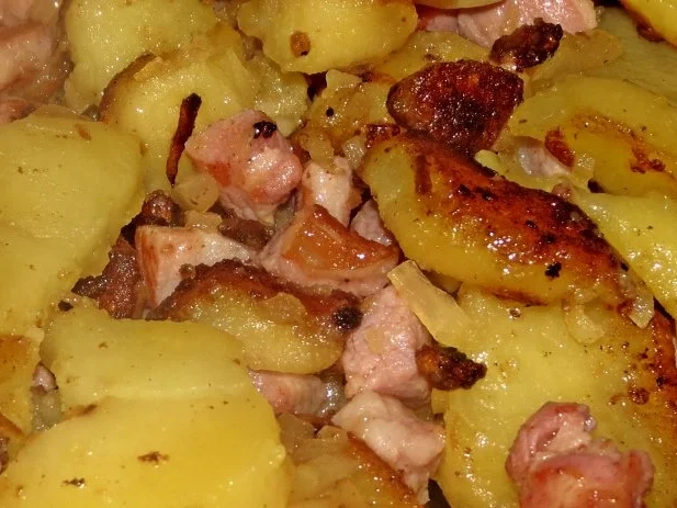 Rezept: Bratkartoffeln mit Speck und Zwiebeln Bild Nr. 4 Bratkartoffeln mit Speck und Zwiebeln - Rezept - Bild Nr. 4