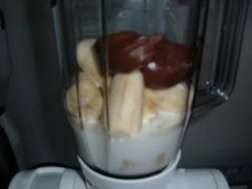 Rezept: Eis............Nuss-Nougat-Banane Bild Nr. 2 Eis............Nuss-Nougat-Banane - Rezept - Bild Nr. 2